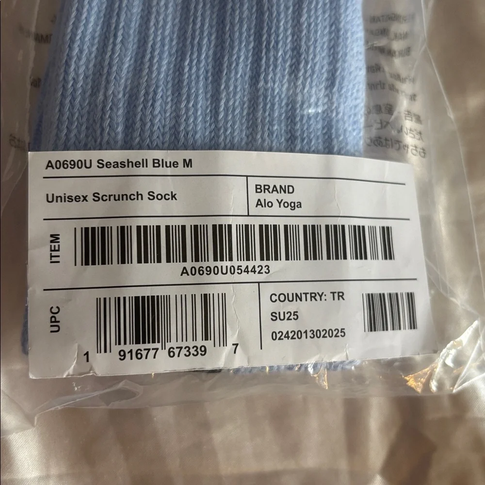 ALO Yoga Unisex Scrunch Socks